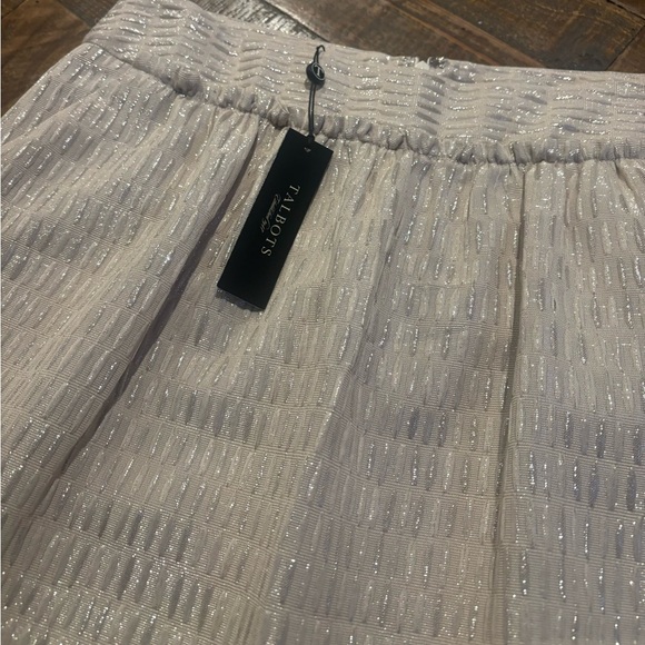 Talbots NWT Shimmering Beige Pencil Skirt in size 8 - Picture 13 of 16